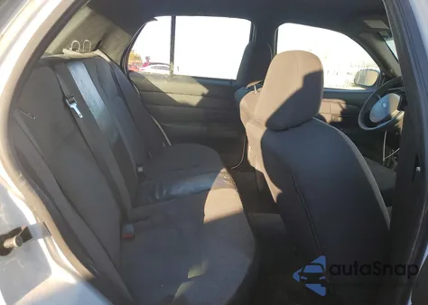 2008 Ford Crown Victoria Police Interceptor z USA, uszkodzony, nr VIN 2FAFP71V98X167596